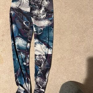 Beyond Yoga Blue and Black Abstract Leggings